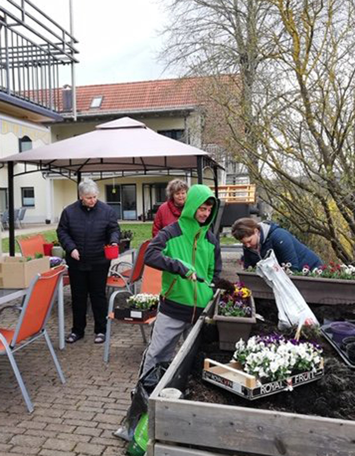 Gartenarbeit gegen den Corona-Blues Gartenarbeit gegen den Corona-Blues