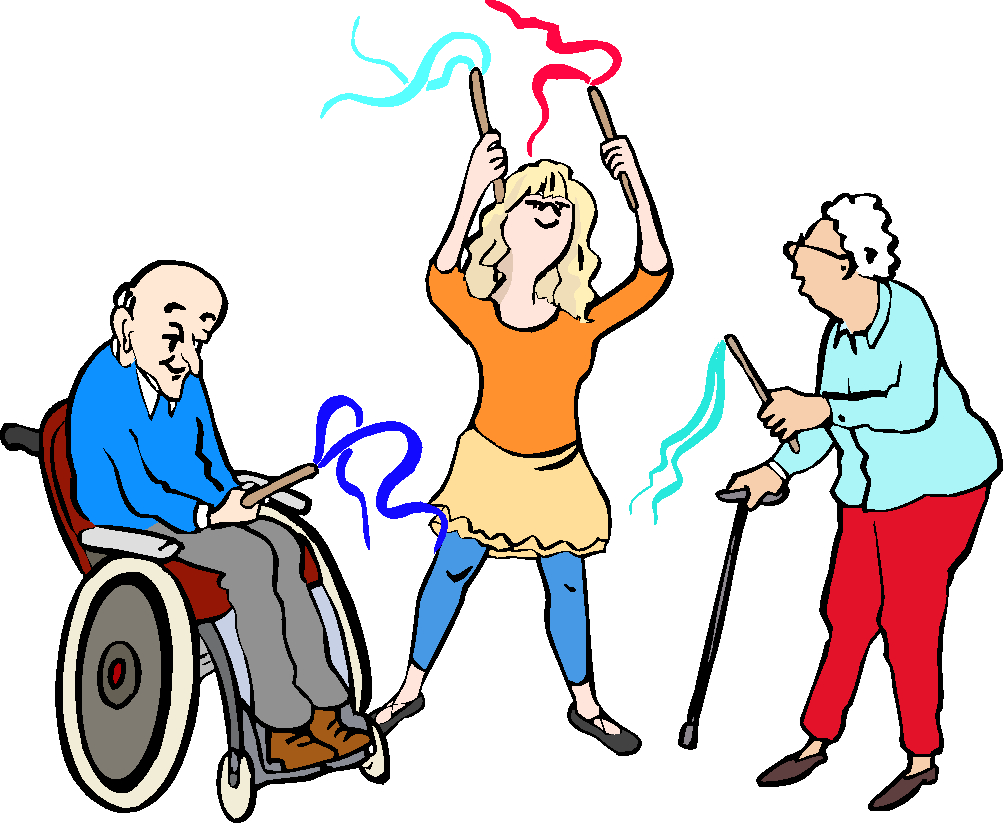 Alte Menschen machen einen Sport-Kurs.