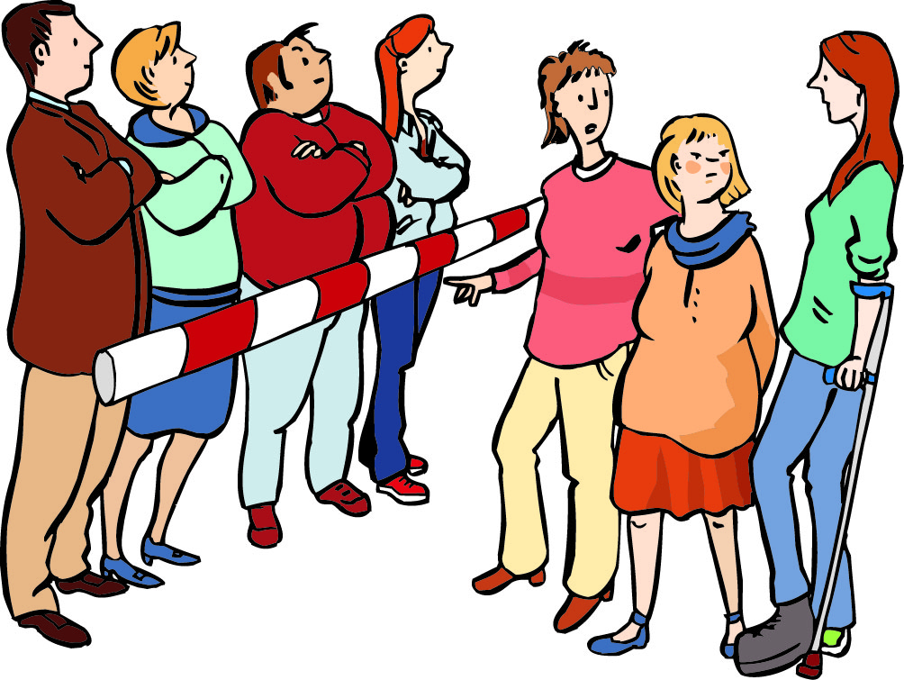 Ausgrenzen Eine Gruppe steht hinter einer Schranke. Sie wollen drei andere Menschen nicht durchlassen.