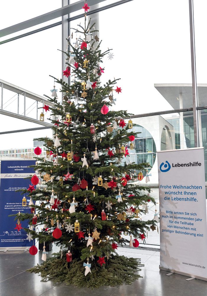 Weihnachtsbaum der Lebenshilfe Weihnachtsbaum der Lebenshilfe