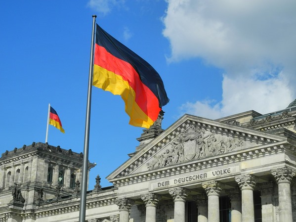 Bundestag Der Bundestag ist in Berlin im Gebäude des Reichstages