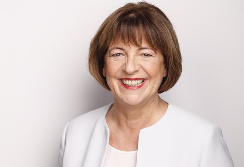 Ein Porträtbild von Ulla Schmidt