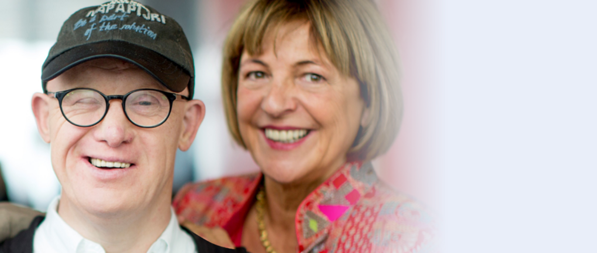 Biografie von Bobby Brederlow: Bobby Brederlow zusammen mit Anette Frier und Ulla Schmidt, Bundesvorsitzende der Lebenshilfe.