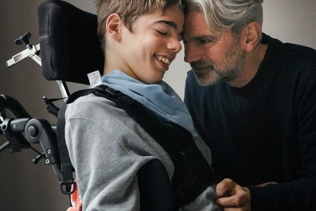 BOBBY-Preisträger Florian Jaenicke mit seinem Sohn Friedrich