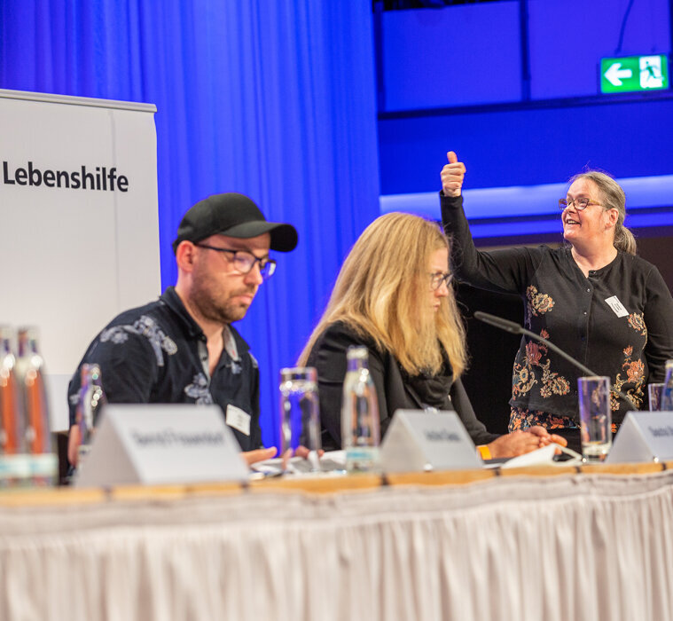 Selbst-Vertreter bei der Mitglieder-Versammmlung 2021. Selbst-Vertreter bei der Mitglieder-Versammmlung 2021.